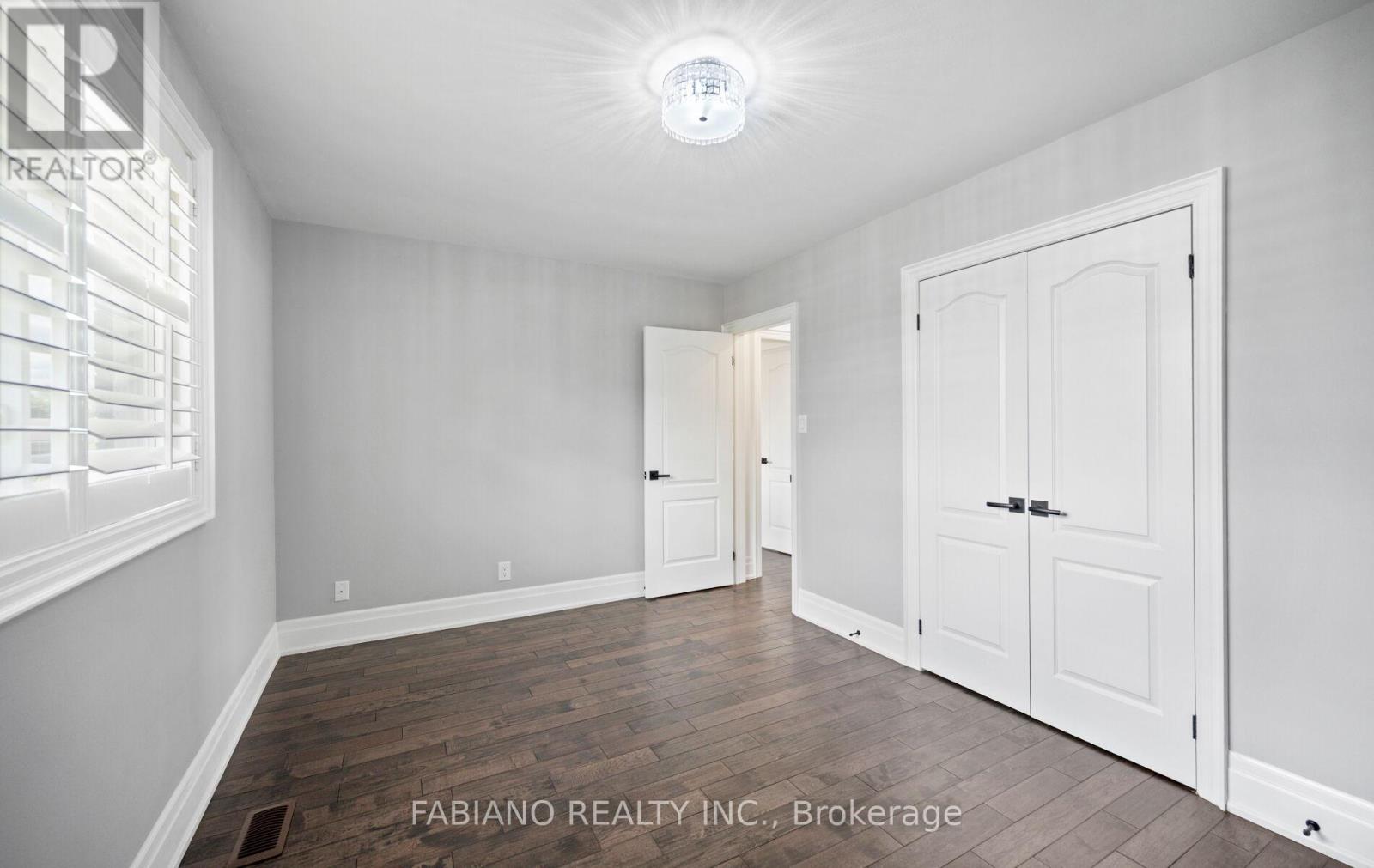 48 Sorlyn Avenue, Toronto, Ontario  M6L 1H8 - Photo 18 - W13499502