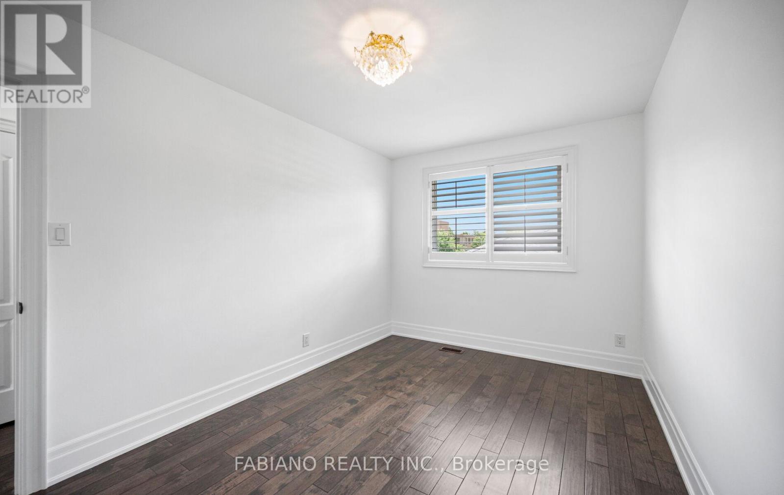 48 Sorlyn Avenue, Toronto, Ontario  M6L 1H8 - Photo 20 - W13499502