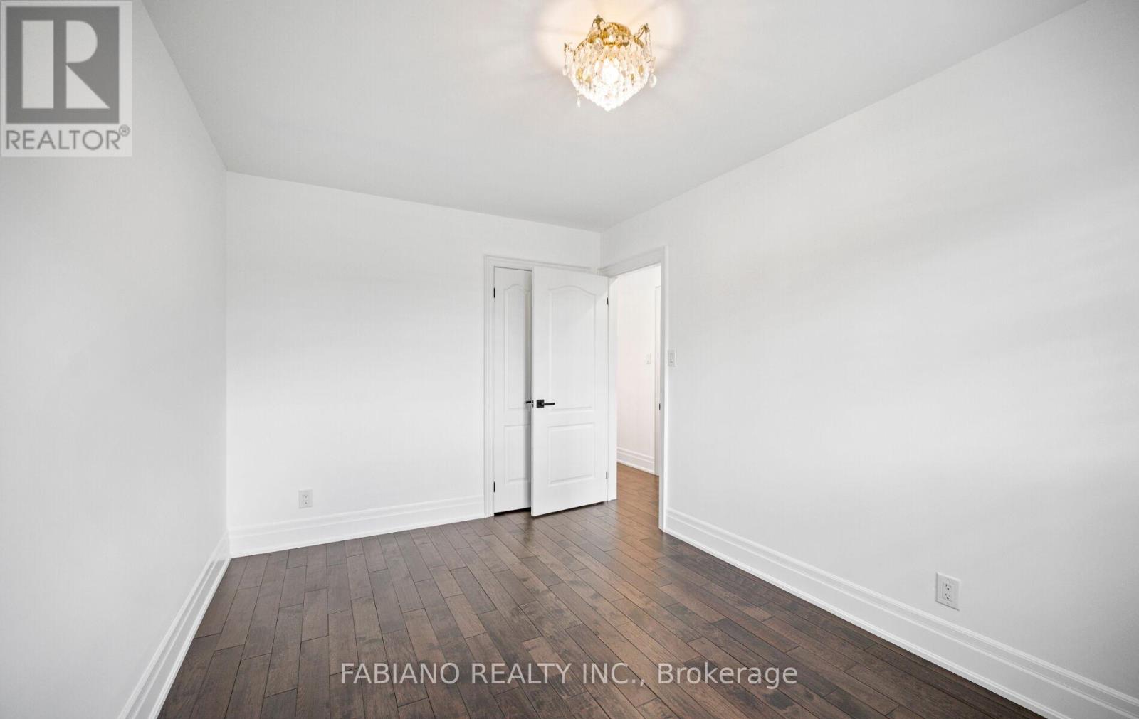 48 Sorlyn Avenue, Toronto, Ontario  M6L 1H8 - Photo 21 - W13499502