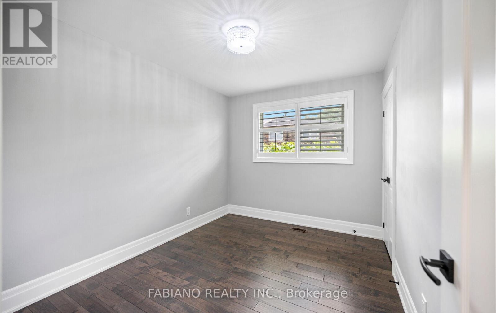 48 Sorlyn Avenue, Toronto, Ontario  M6L 1H8 - Photo 23 - W13499502