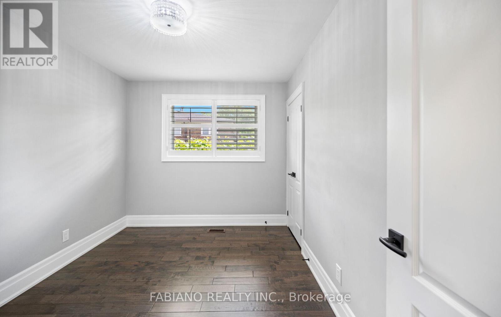 48 Sorlyn Avenue, Toronto, Ontario  M6L 1H8 - Photo 24 - W13499502