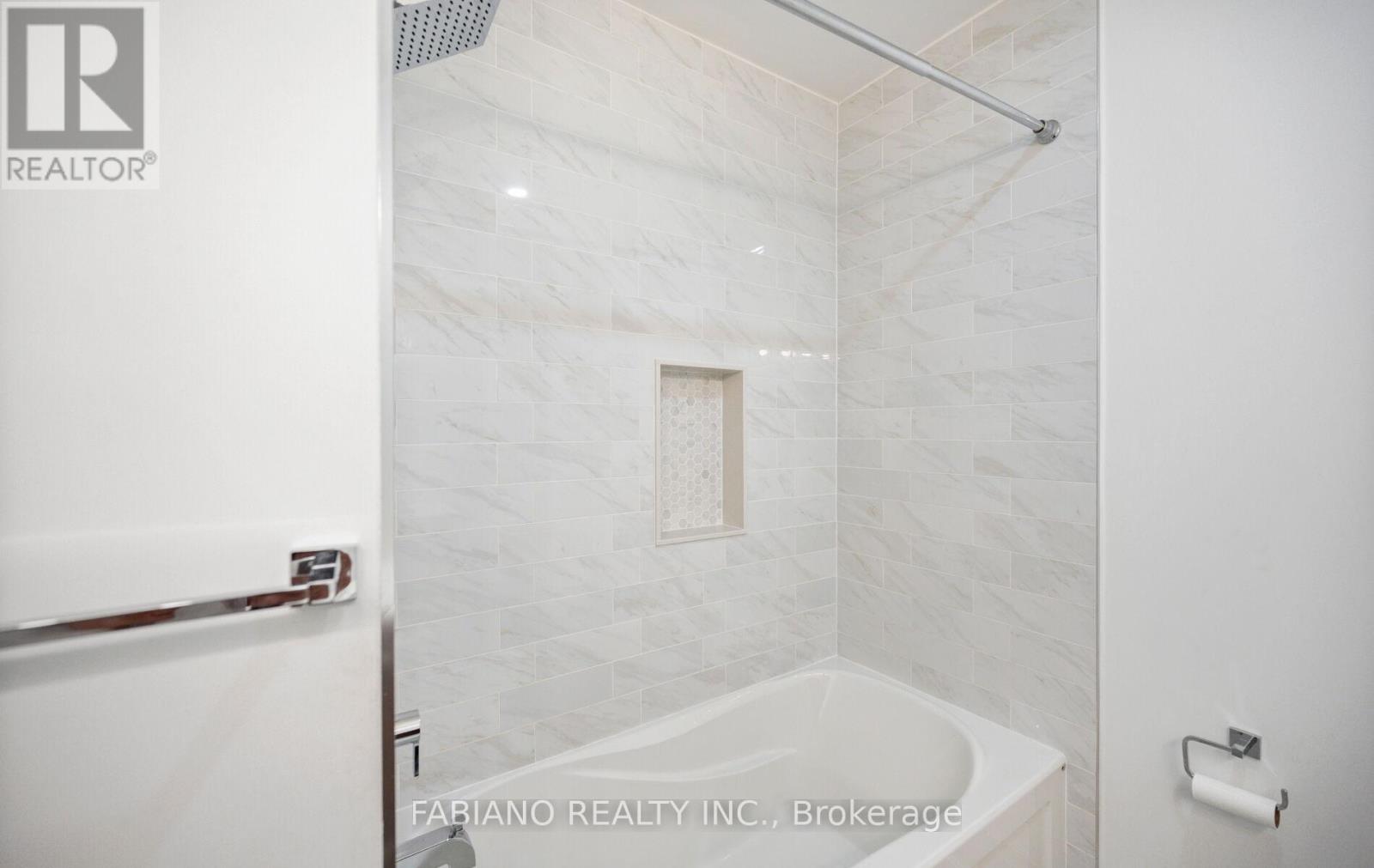 48 Sorlyn Avenue, Toronto, Ontario  M6L 1H8 - Photo 28 - W13499502
