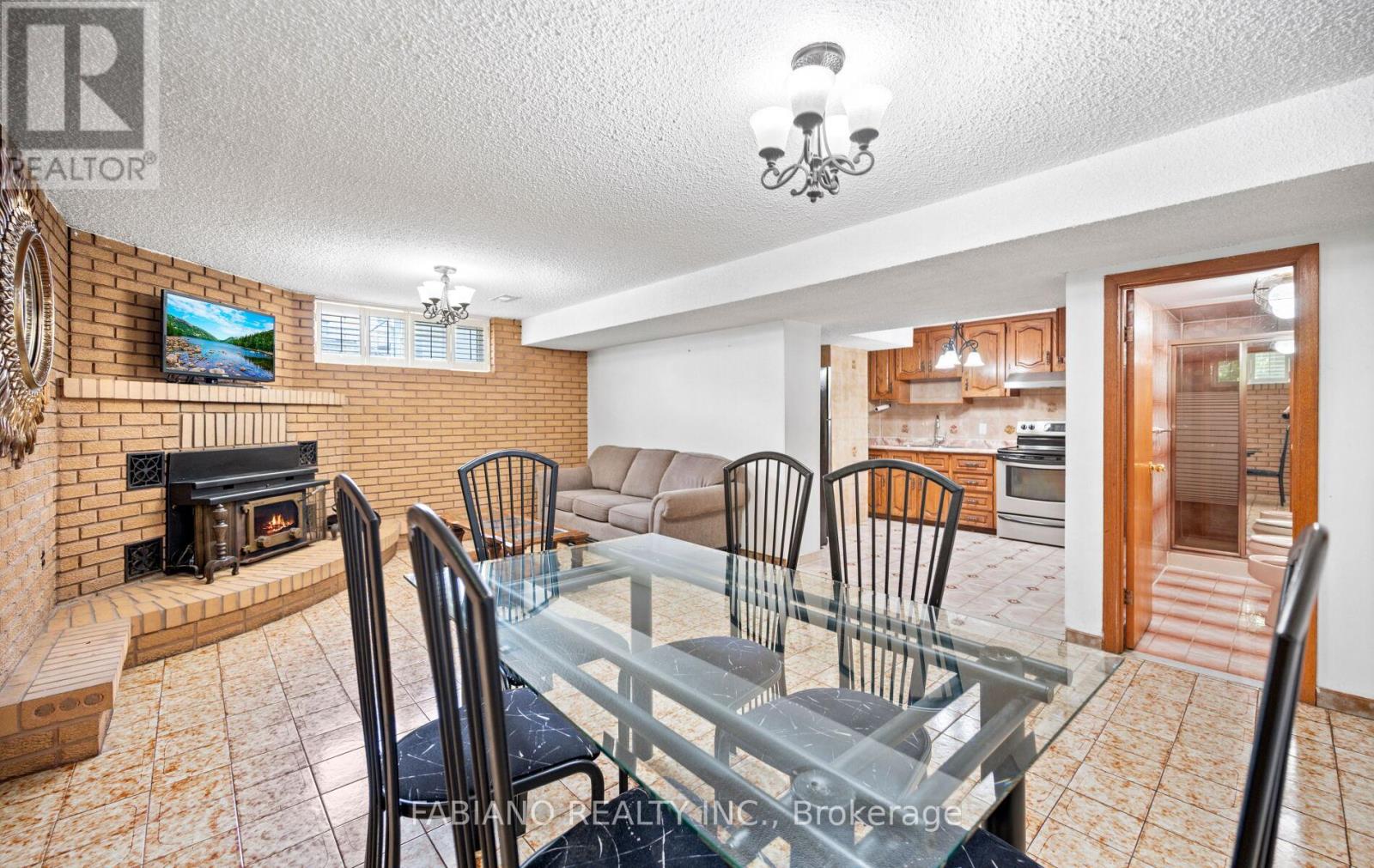 48 Sorlyn Avenue, Toronto, Ontario  M6L 1H8 - Photo 36 - W13499502