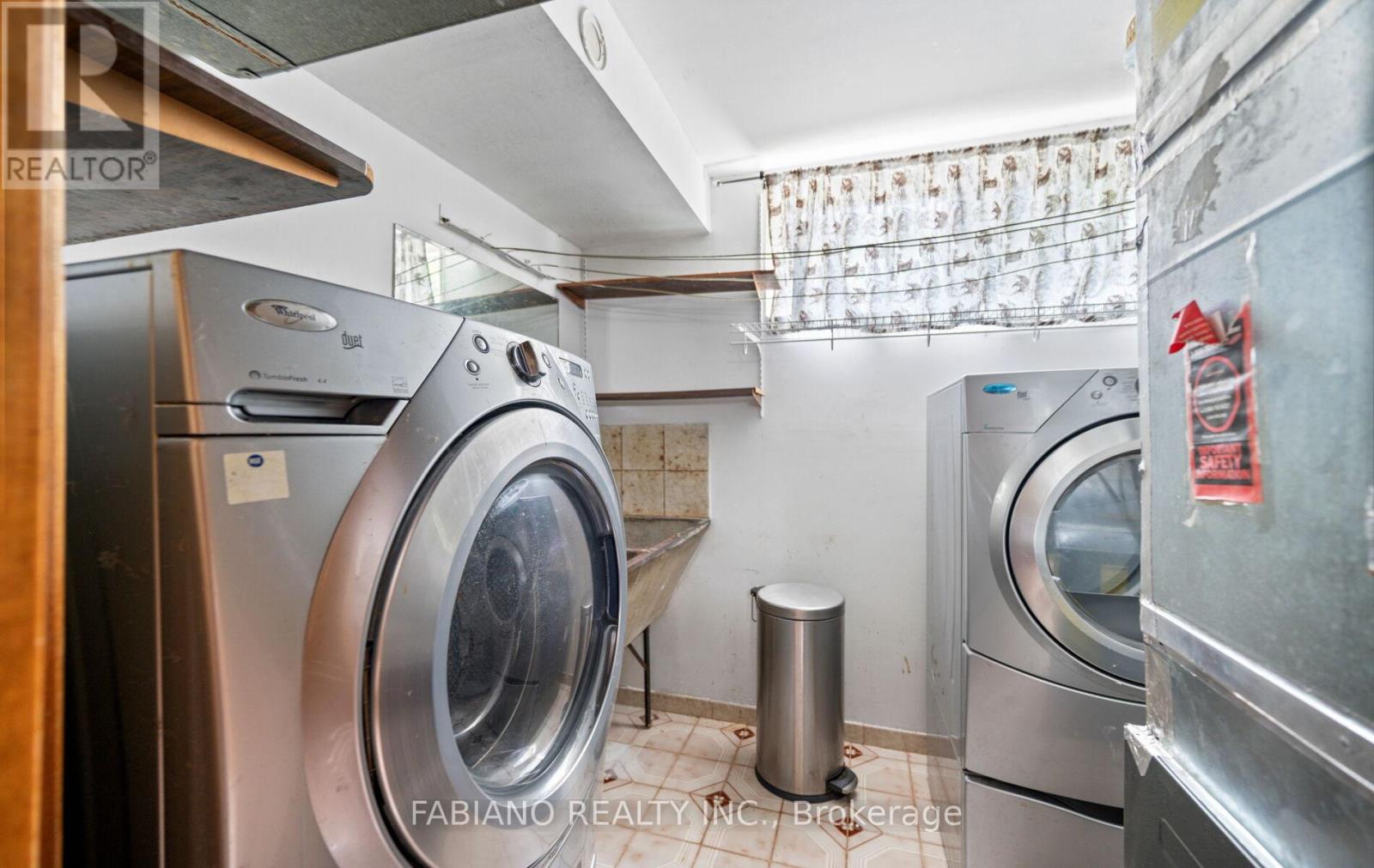 48 Sorlyn Avenue, Toronto, Ontario  M6L 1H8 - Photo 43 - W13499502