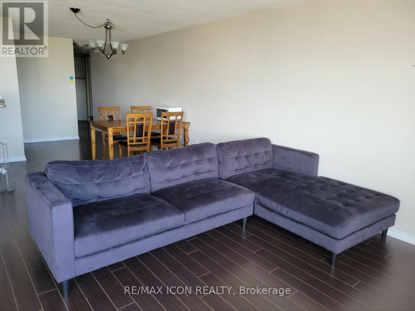 1211 - 695 Richmond Street, London East, Ontario  N6A 5M8 - Photo 2 - X13499556