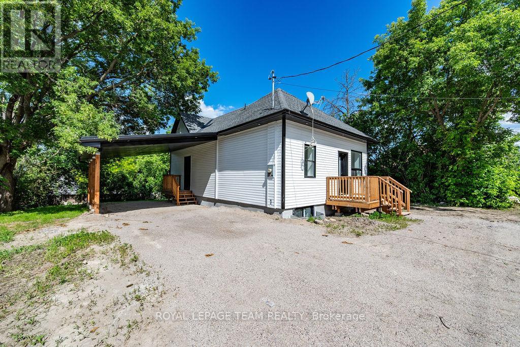 29 GILLIES STREET, McNab/Braeside, Ontario