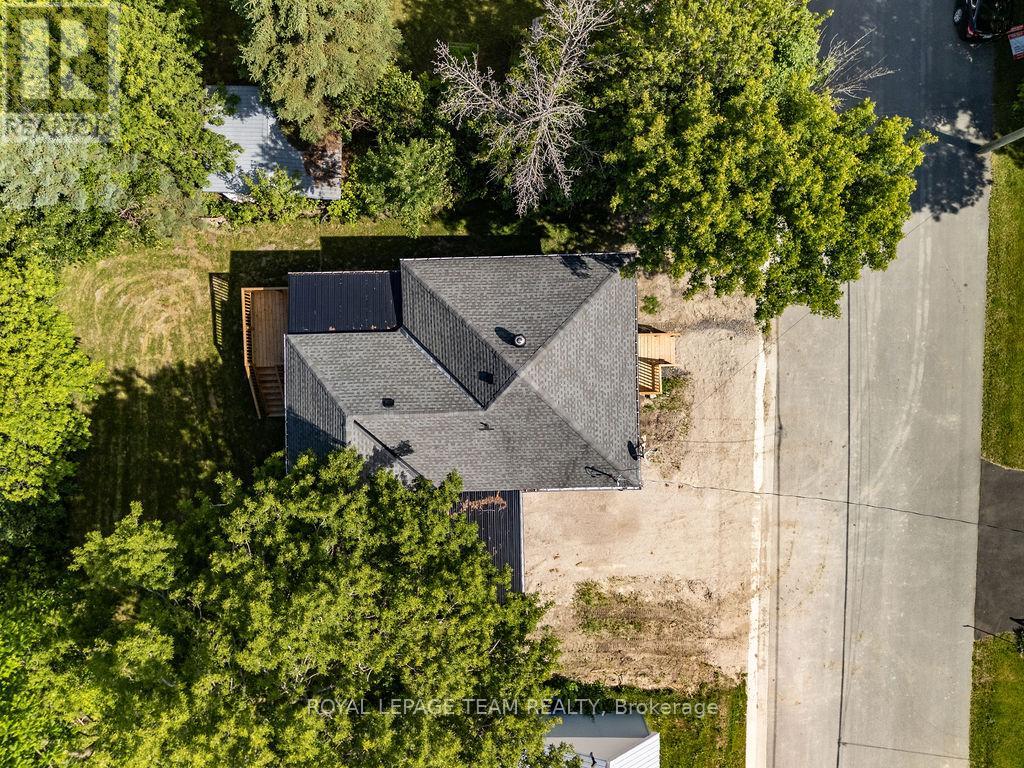 29 Gillies Street, Mcnab/braeside, Ontario  K0A 1G0 - Photo 37 - X13499546