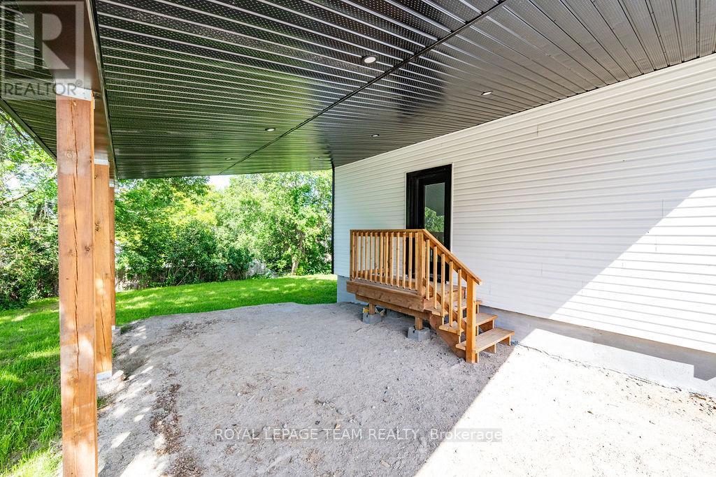 29 Gillies Street, Mcnab/braeside, Ontario  K0A 1G0 - Photo 38 - X13499546