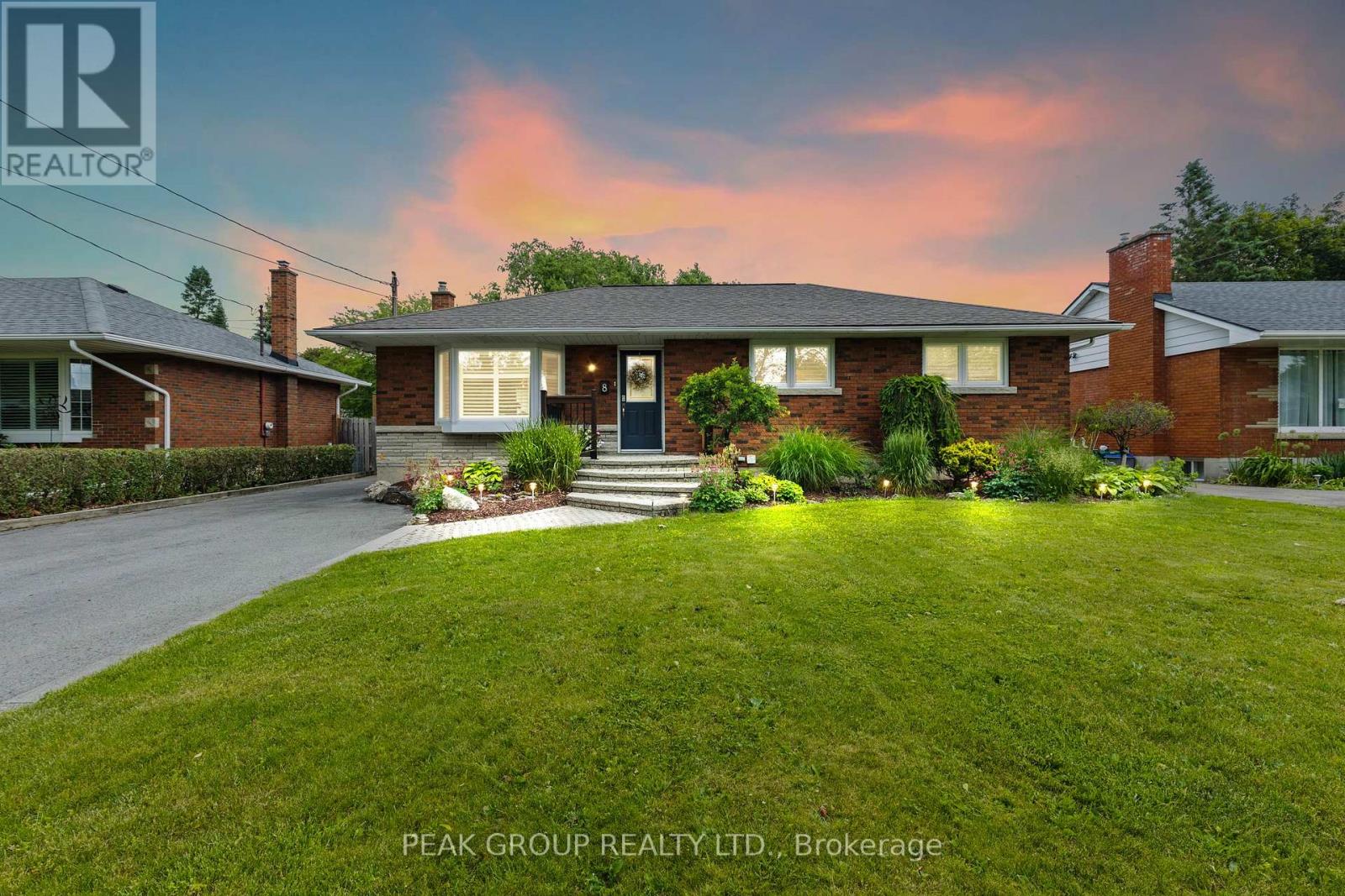 8 ROXANNE DRIVE, St. Catharines, Ontario