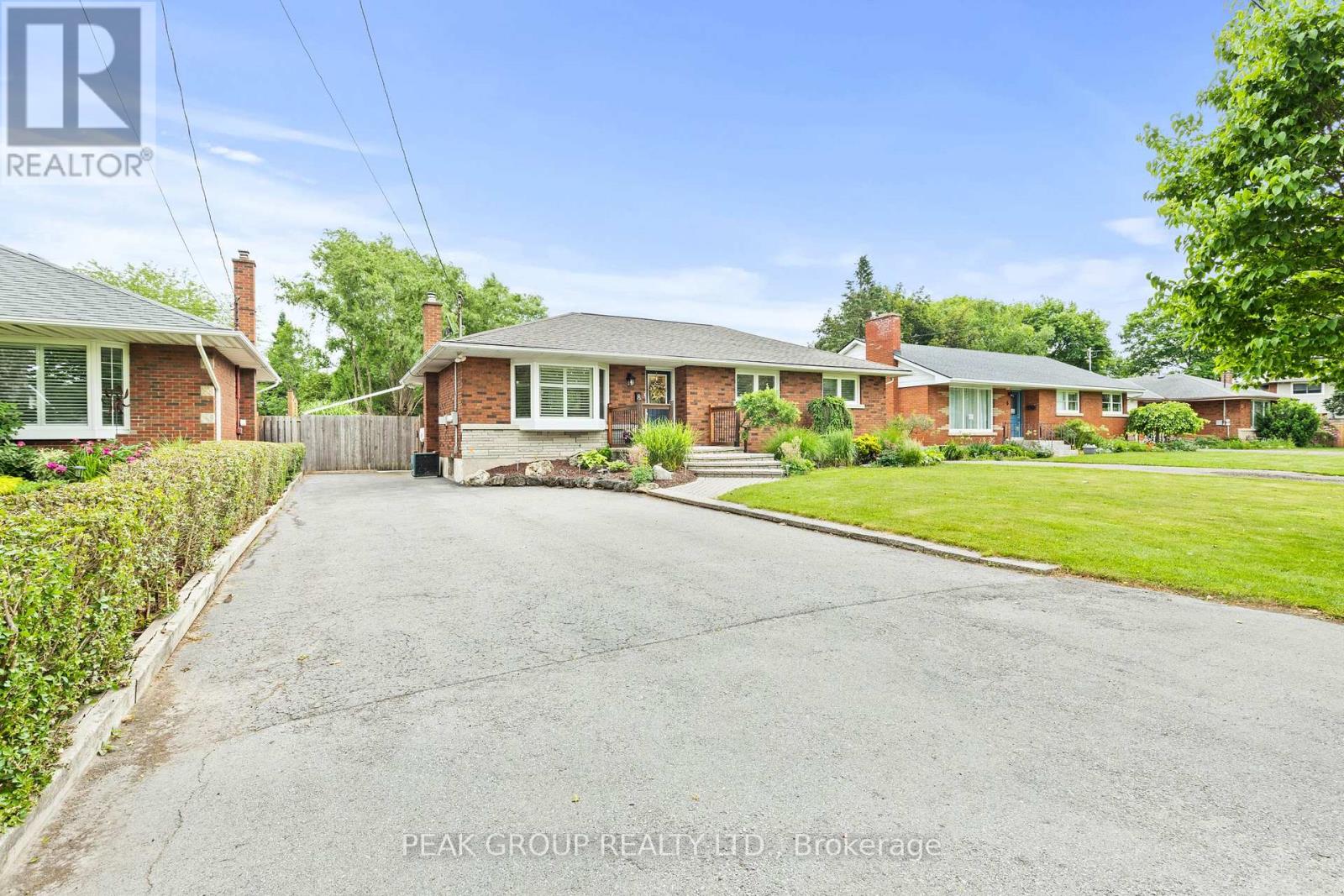 8 Roxanne Drive, St. Catharines, Ontario  L2M 3G9 - Photo 2 - X13499536