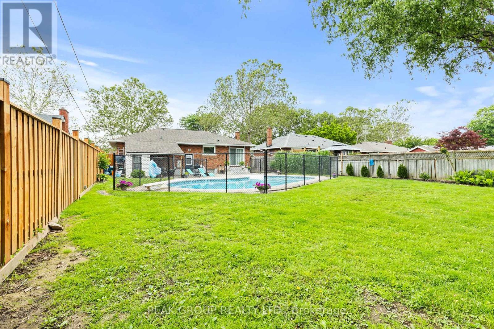 8 Roxanne Drive, St. Catharines, Ontario  L2M 3G9 - Photo 36 - X13499536