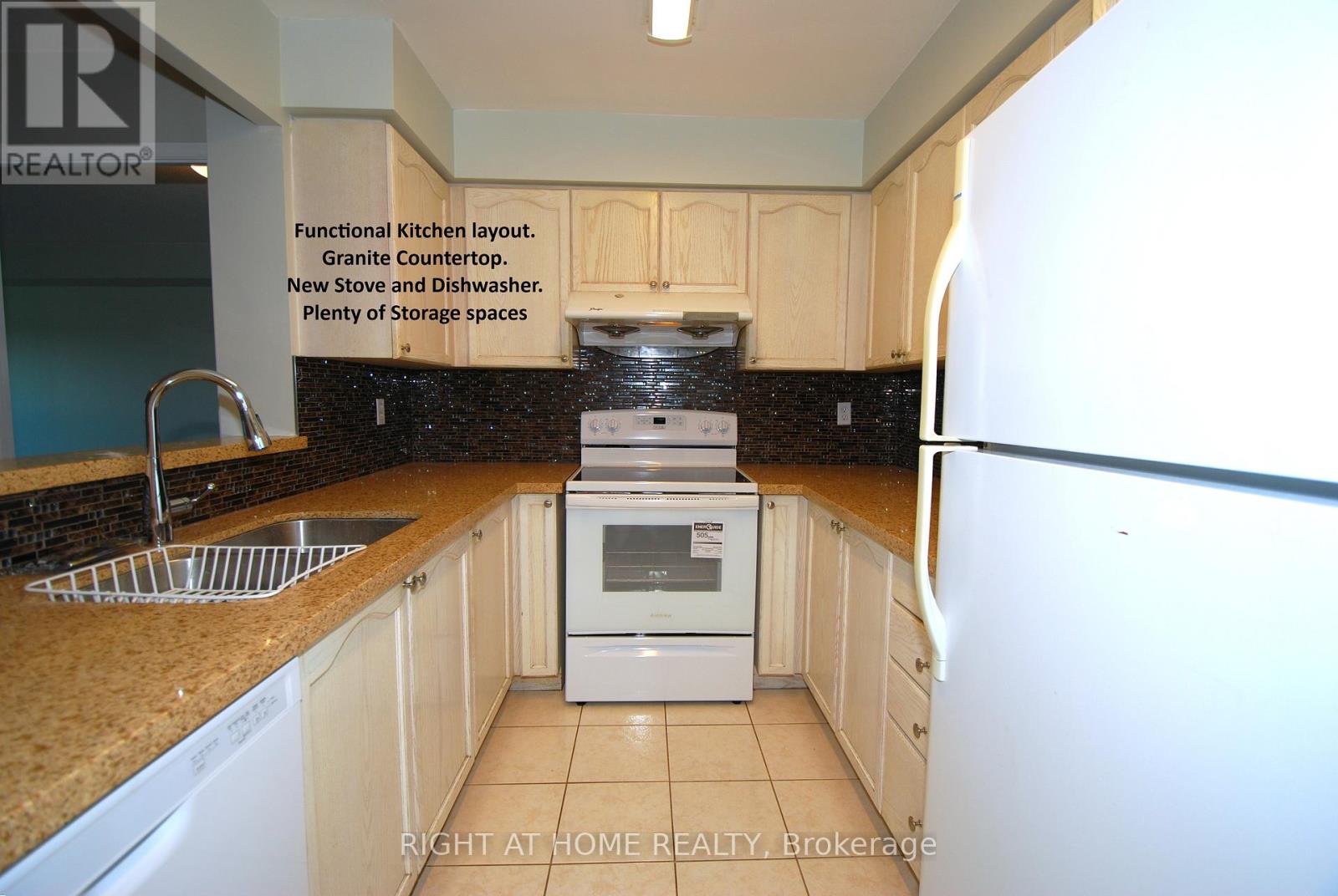 1009 - 39 Pemberton Avenue, Toronto, Ontario  M2M 4L6 - Photo 5 - C13499558
