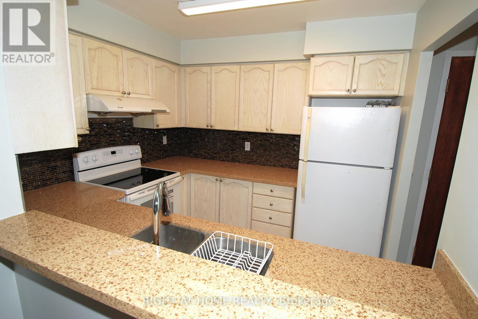 1009 - 39 Pemberton Avenue, Toronto, Ontario  M2M 4L6 - Photo 6 - C13499558