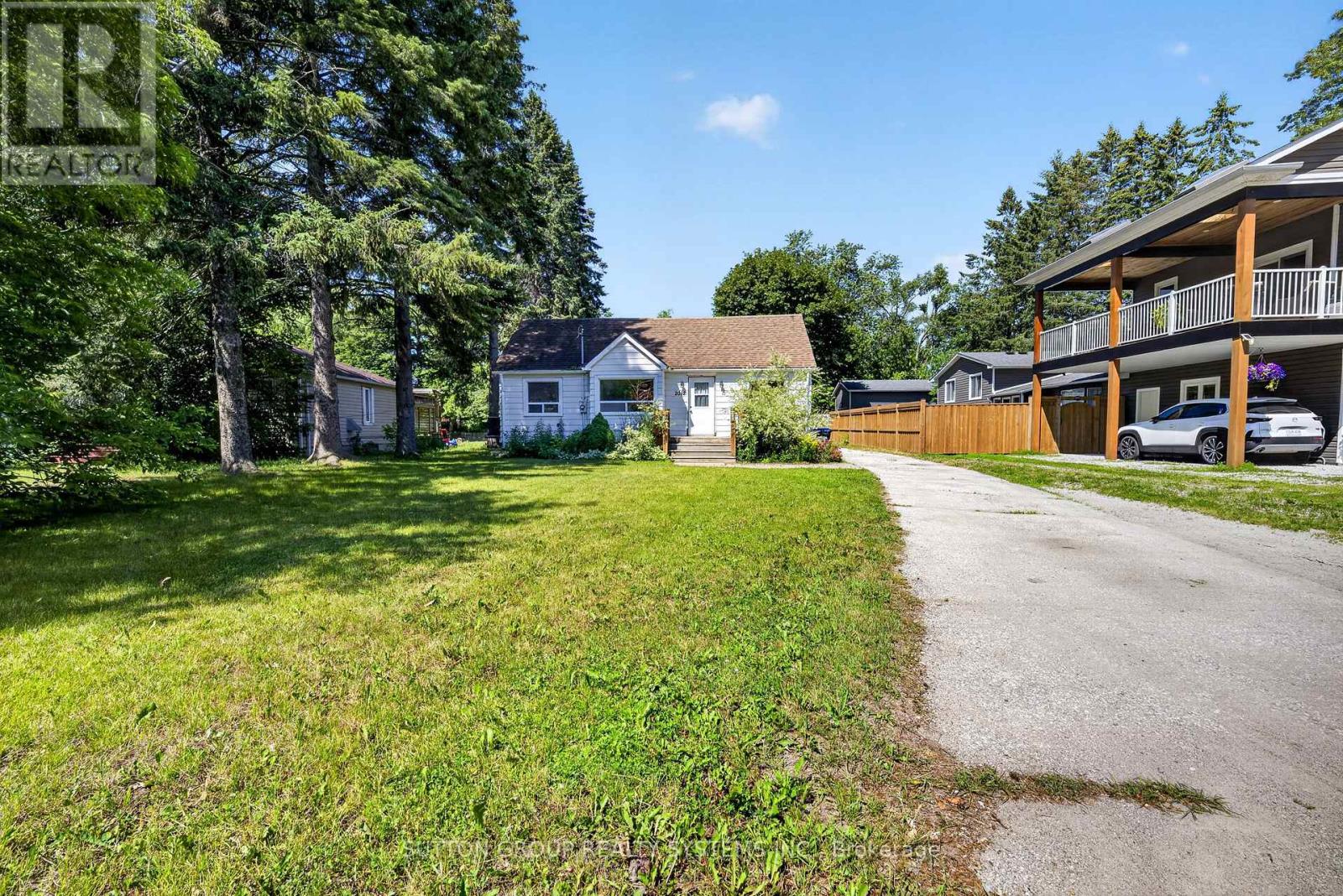 2082 LILAC DRIVE, Innisfil, Ontario
