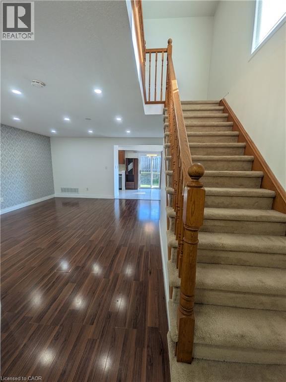 596 Southridge Drive, Hamilton, Ontario  L9C 7V8 - Photo 12 - 40842146