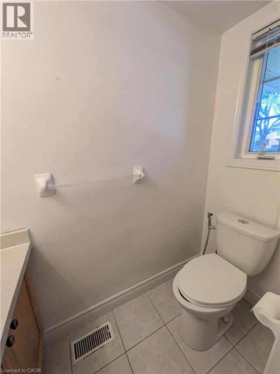 596 Southridge Drive, Hamilton, Ontario  L9C 7V8 - Photo 14 - 40842146