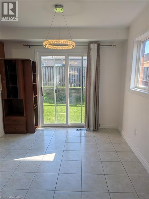 596 Southridge Drive, Hamilton, Ontario  L9C 7V8 - Photo 7 - 40842146