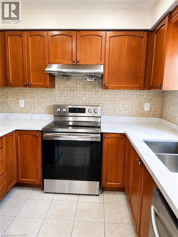 596 Southridge Drive, Hamilton, Ontario  L9C 7V8 - Photo 9 - 40842146