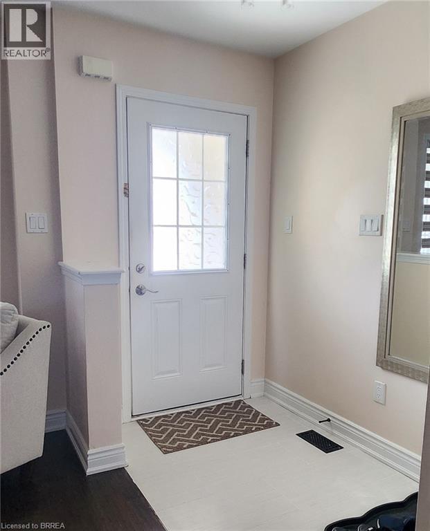 152 Thomas Avenue, Brantford, Ontario  N3S 0C8 - Photo 3 - 40841163