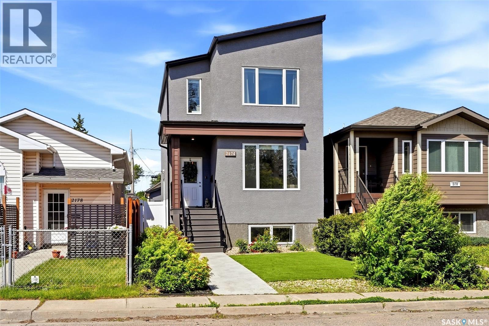 2174 Elliott Street, Regina, Saskatchewan  S4N 3H2 - Photo 2 - SK040950