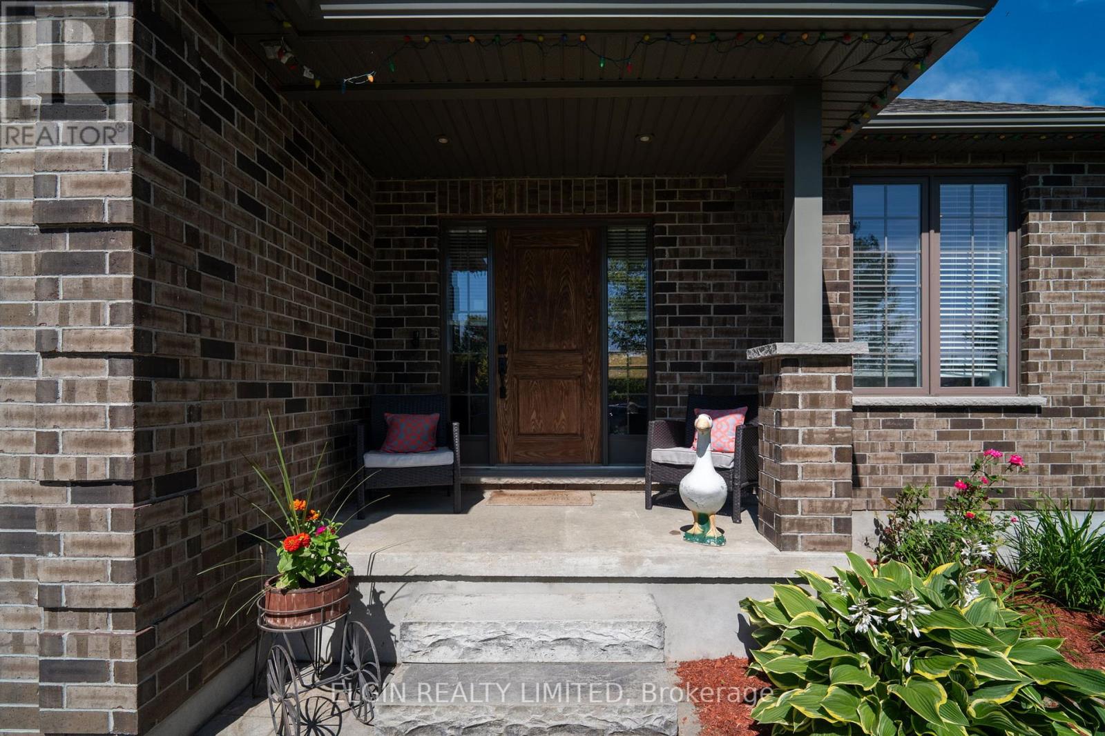 45 Brenmar Crescent, Central Elgin, Ontario  N0L 1B0 - Photo 4 - X13499608