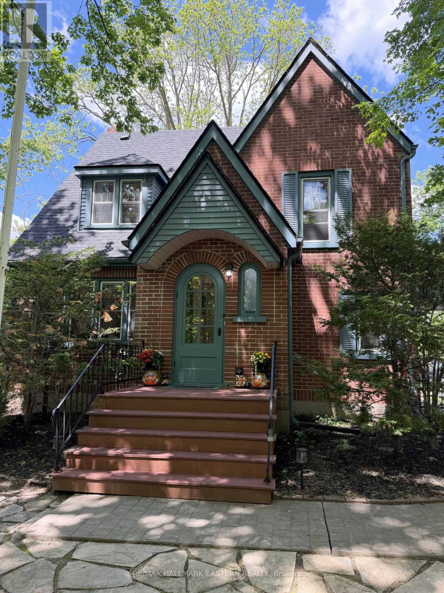 301 ENGLEBURN AVENUE, Peterborough, Ontario