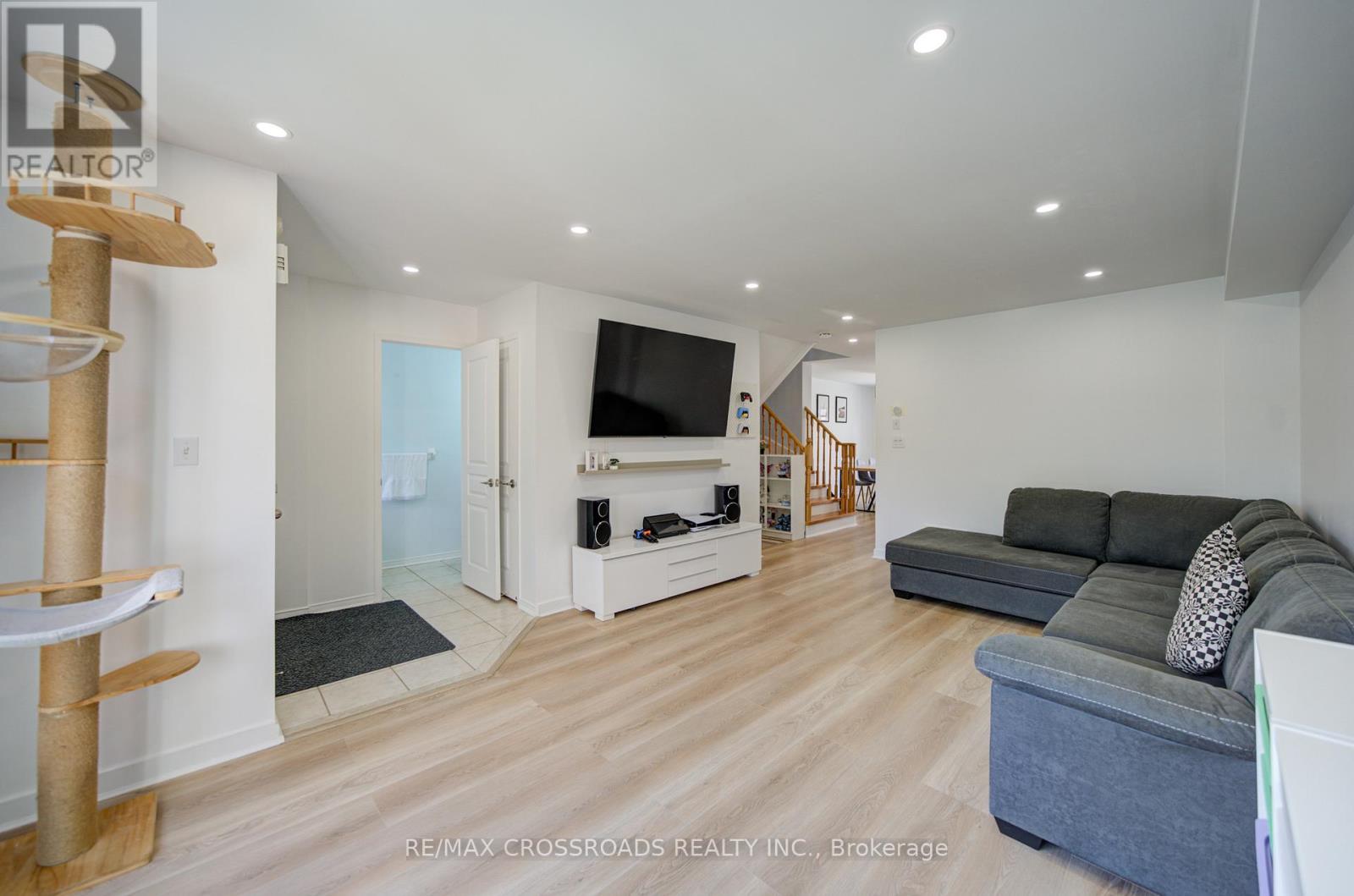 2278 Bur Oak Avenue, Markham, Ontario  L6E 1M1 - Photo 5 - N13478164