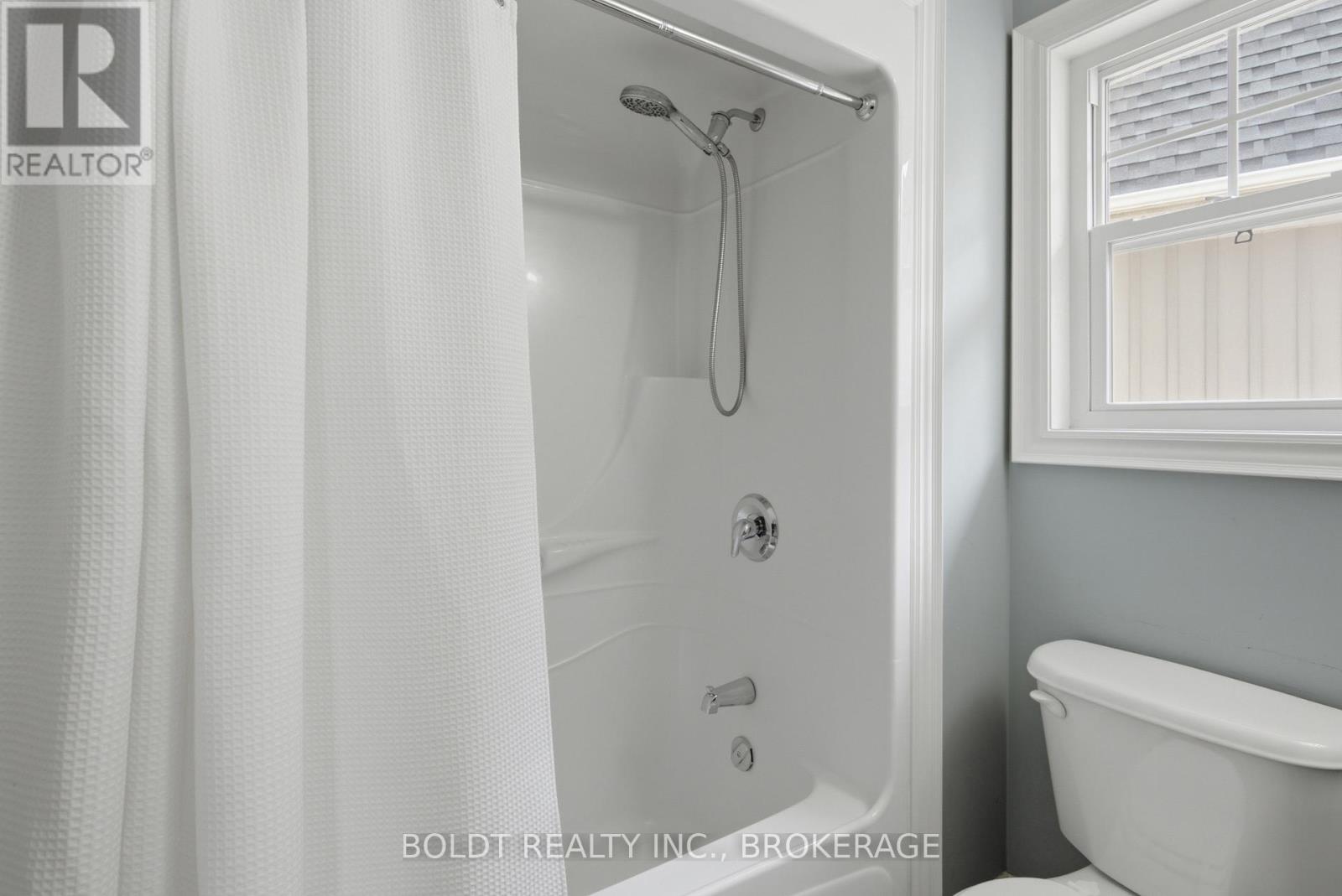 41 Durksen Drive, St. Catharines, Ontario  L2R 0A7 - Photo 18 - X13499616