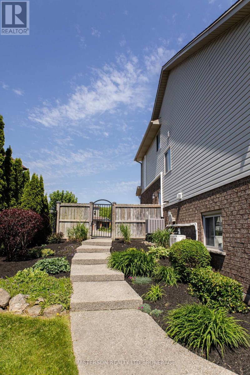 6662 Alina Court, Niagara Falls, Ontario  L2H 0A7 - Photo 35 - X13499682