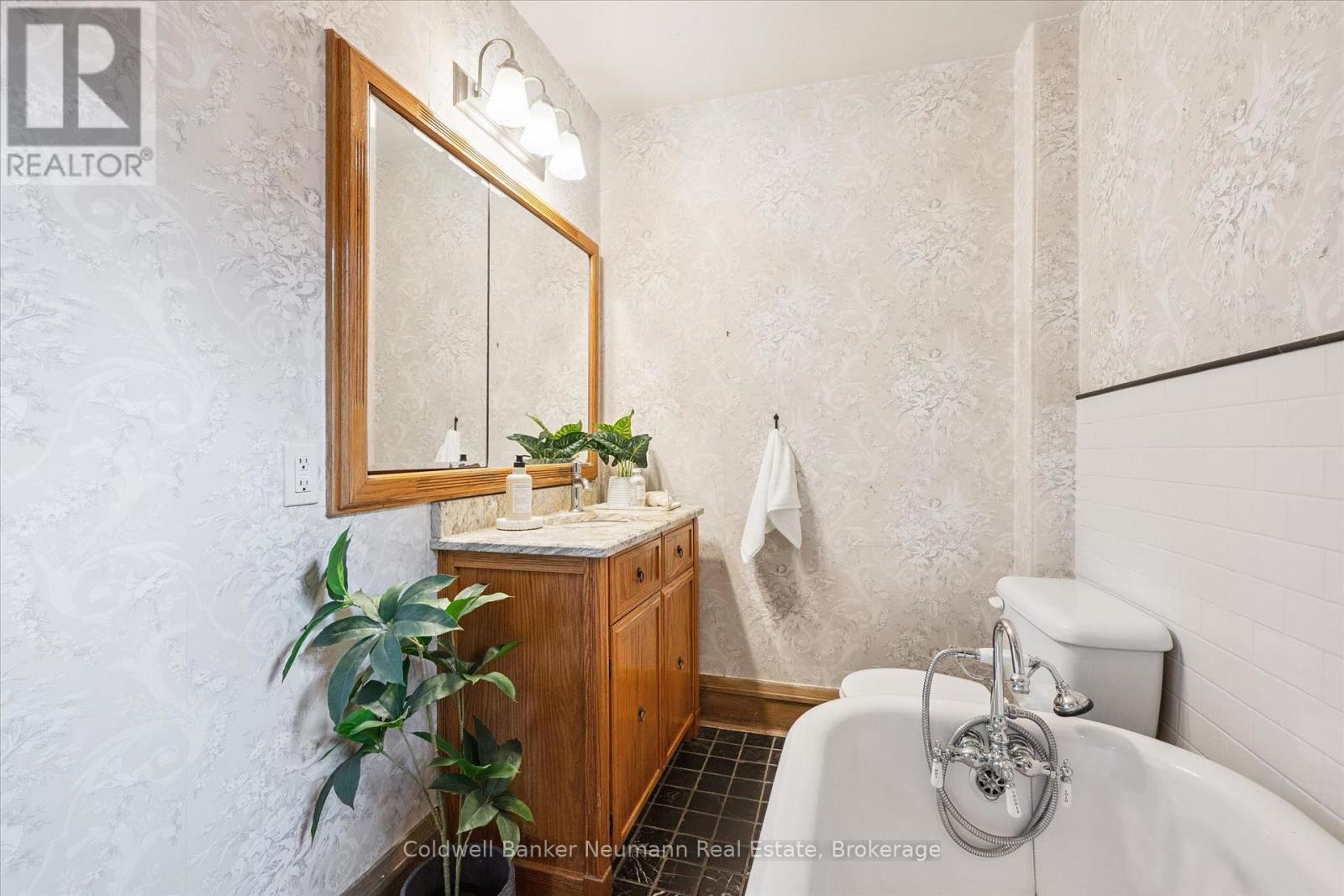 53 Hillcrest Drive, Guelph (St. George's), Ontario  N1E 4W8 - Photo 27 - X13499582
