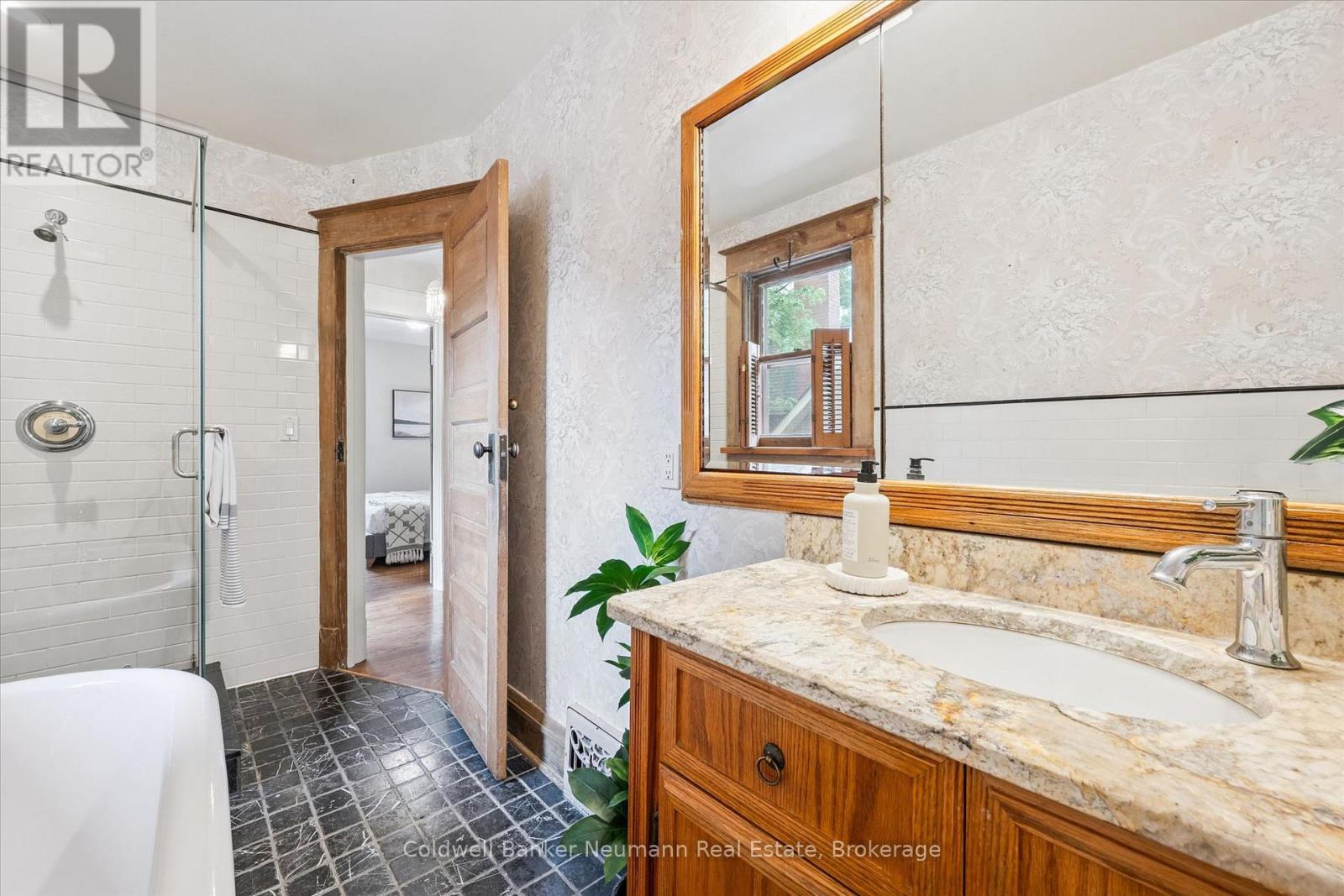 53 Hillcrest Drive, Guelph (St. George's), Ontario  N1E 4W8 - Photo 28 - X13499582