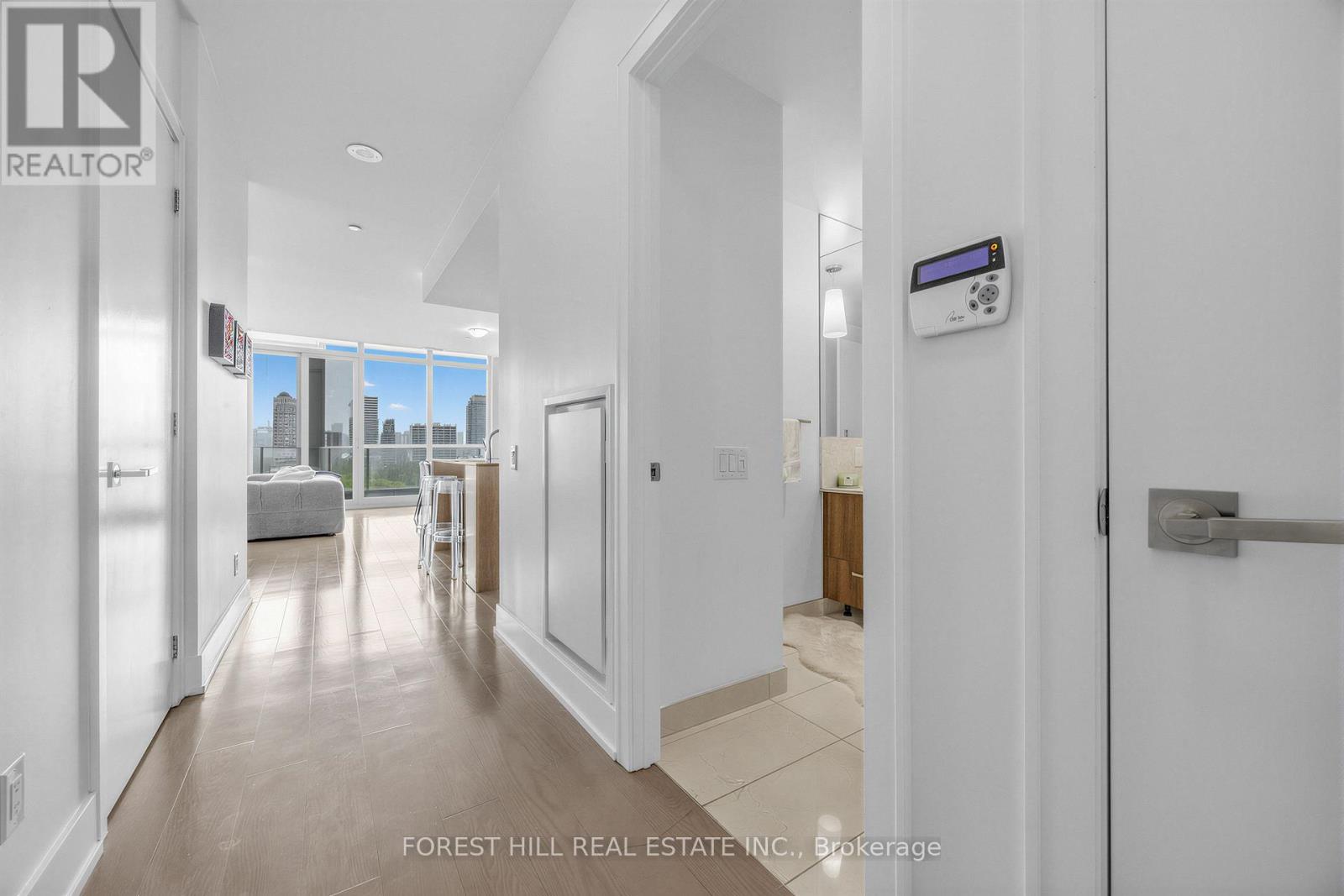 1101 - 170 Avenue Road, Toronto, Ontario  M5R 0A4 - Photo 2 - C13499584