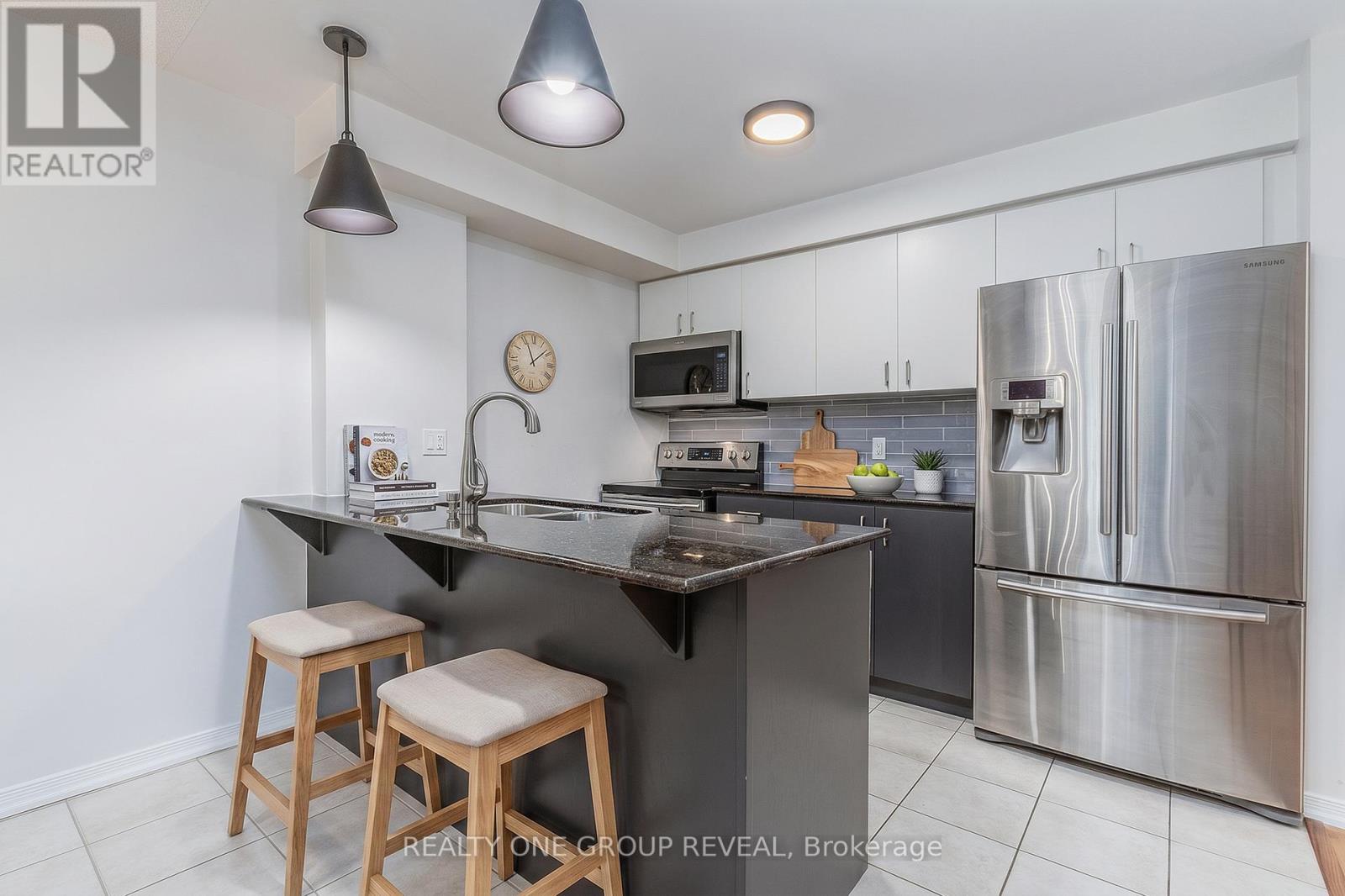 212 - 61 Clarington Boulevard, Clarington, Ontario  L1C 0H6 - Photo 5 - E13499580