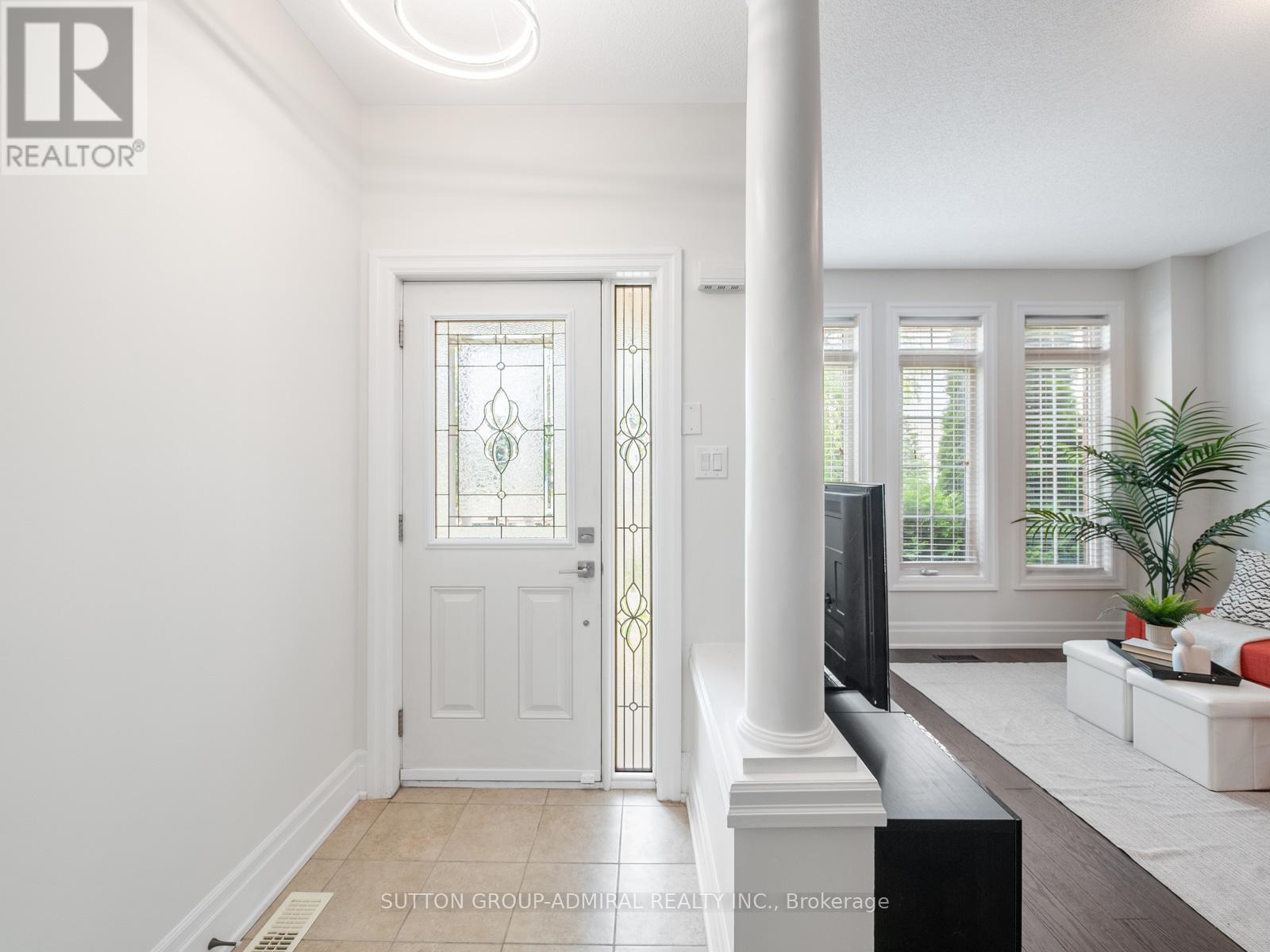 10 Forest Run Boulevard, Vaughan, Ontario  L4K 5J8 - Photo 5 - N13499688