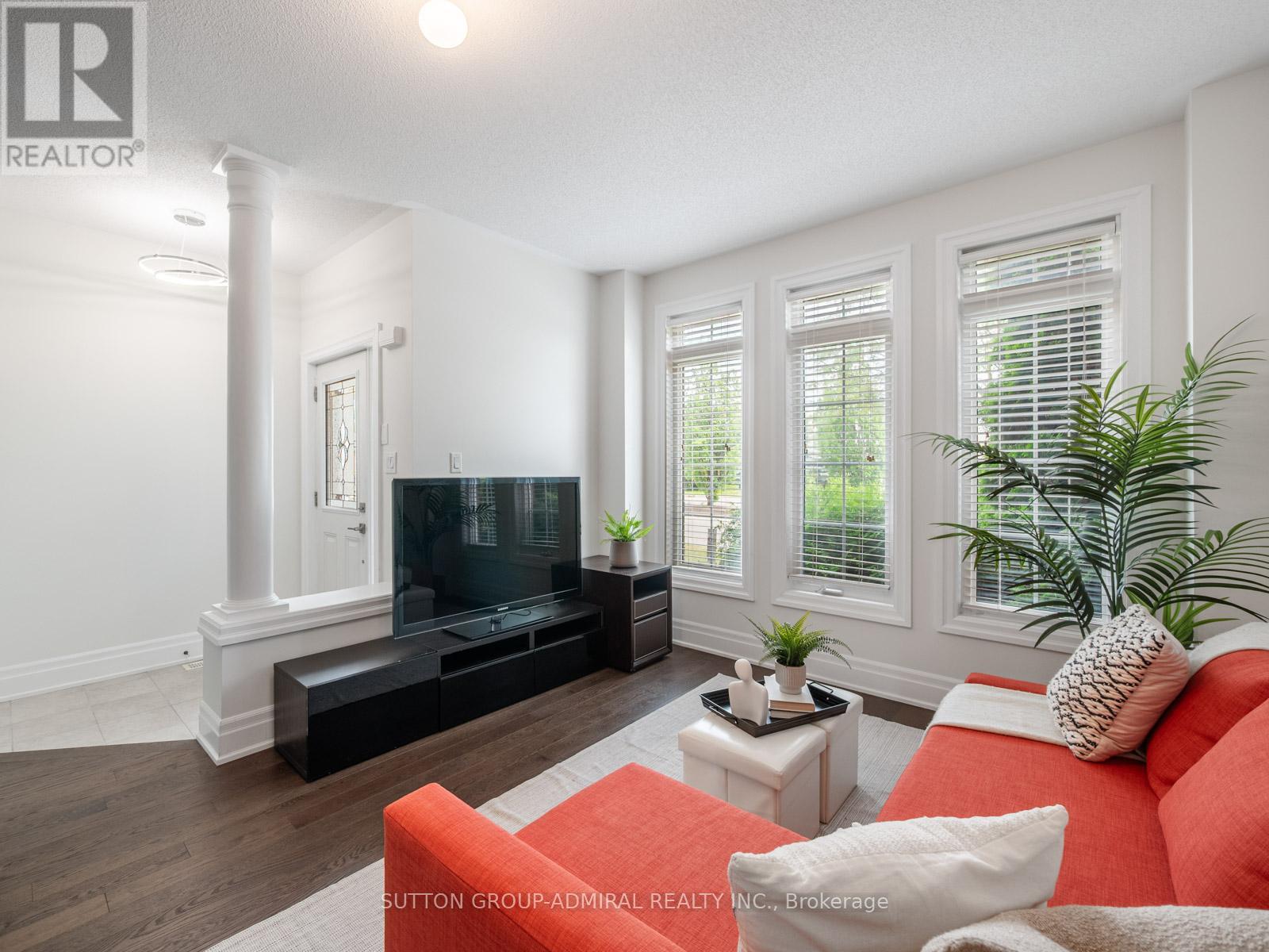 10 Forest Run Boulevard, Vaughan, Ontario  L4K 5J8 - Photo 7 - N13499688