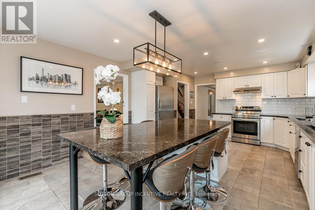89 Cityview Circle, Barrie (Holly), Ontario  L4N 7V1 - Photo 14 - S13499636