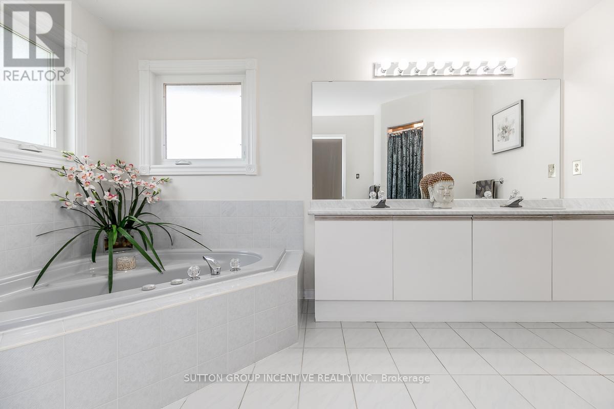 89 Cityview Circle, Barrie (Holly), Ontario  L4N 7V1 - Photo 37 - S13499636