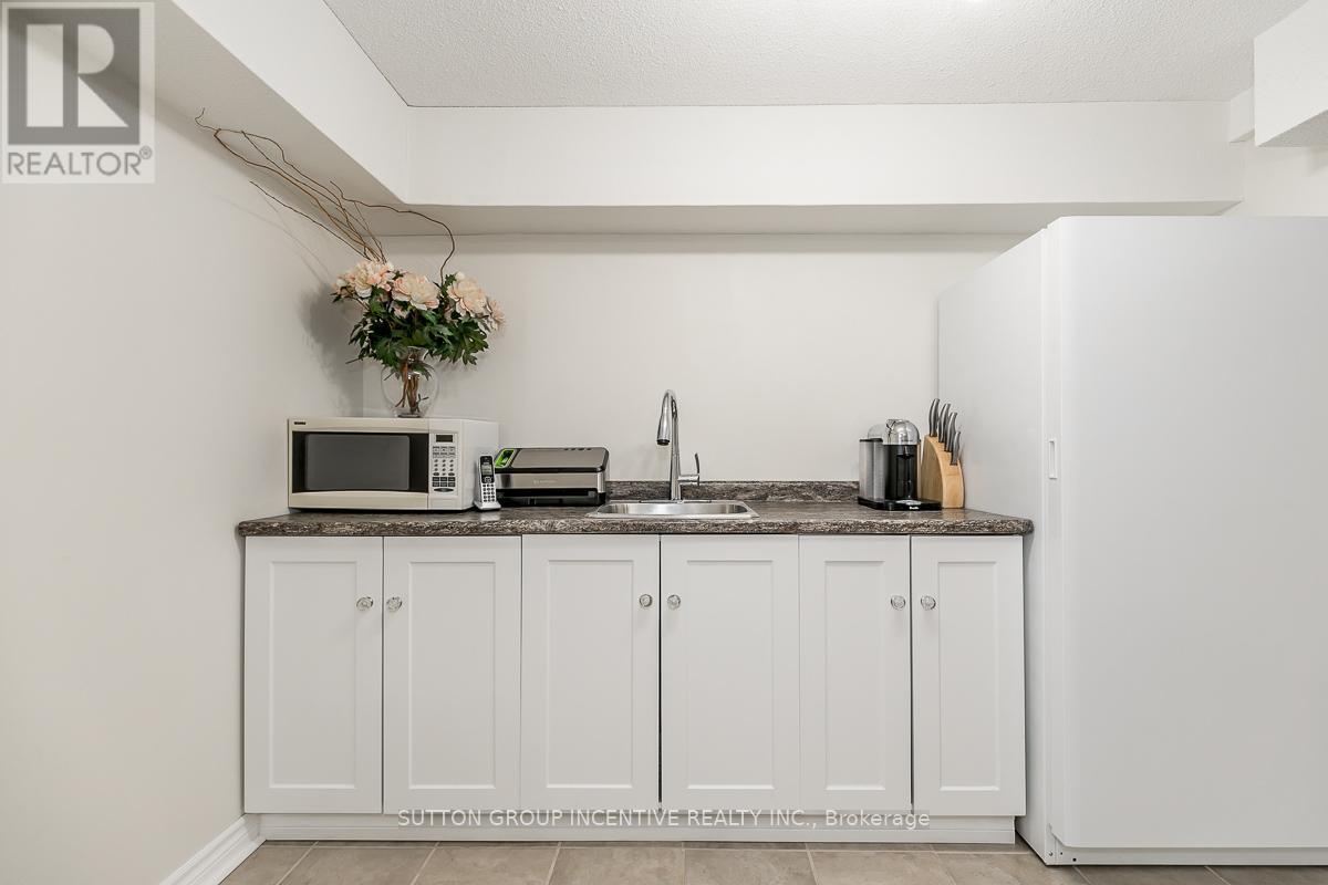 89 Cityview Circle, Barrie (Holly), Ontario  L4N 7V1 - Photo 46 - S13499636