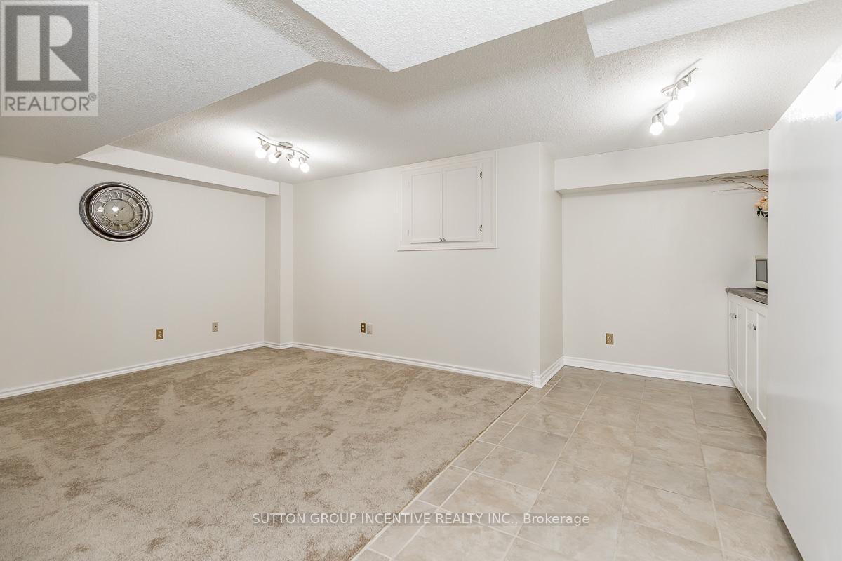 89 Cityview Circle, Barrie (Holly), Ontario  L4N 7V1 - Photo 47 - S13499636