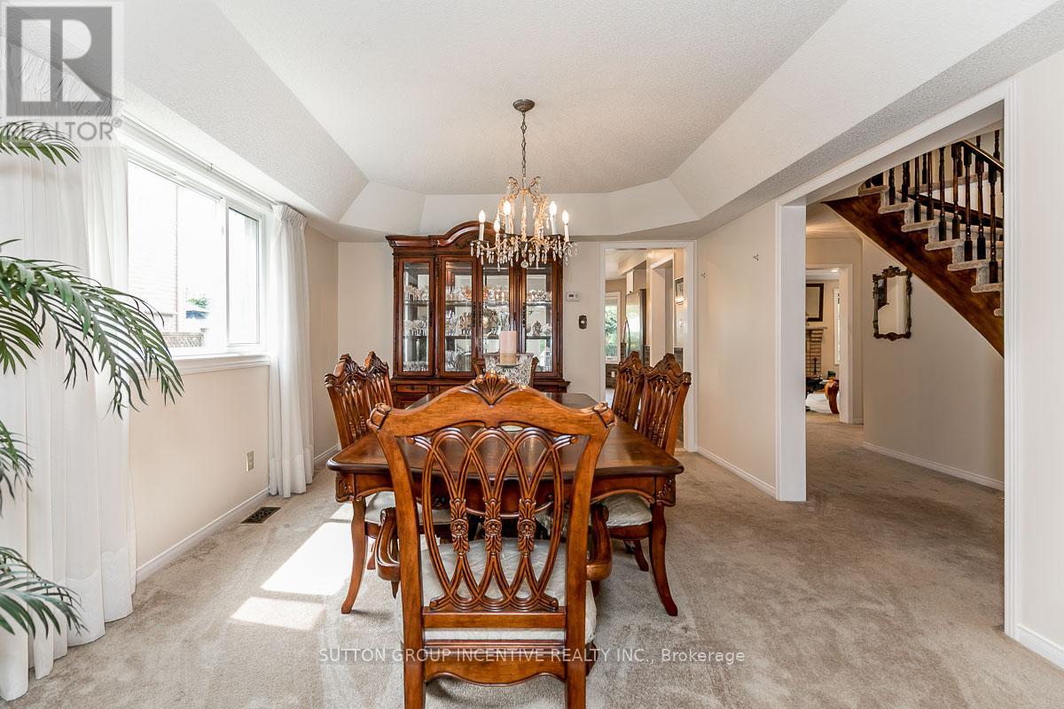 89 Cityview Circle, Barrie (Holly), Ontario  L4N 7V1 - Photo 9 - S13499636