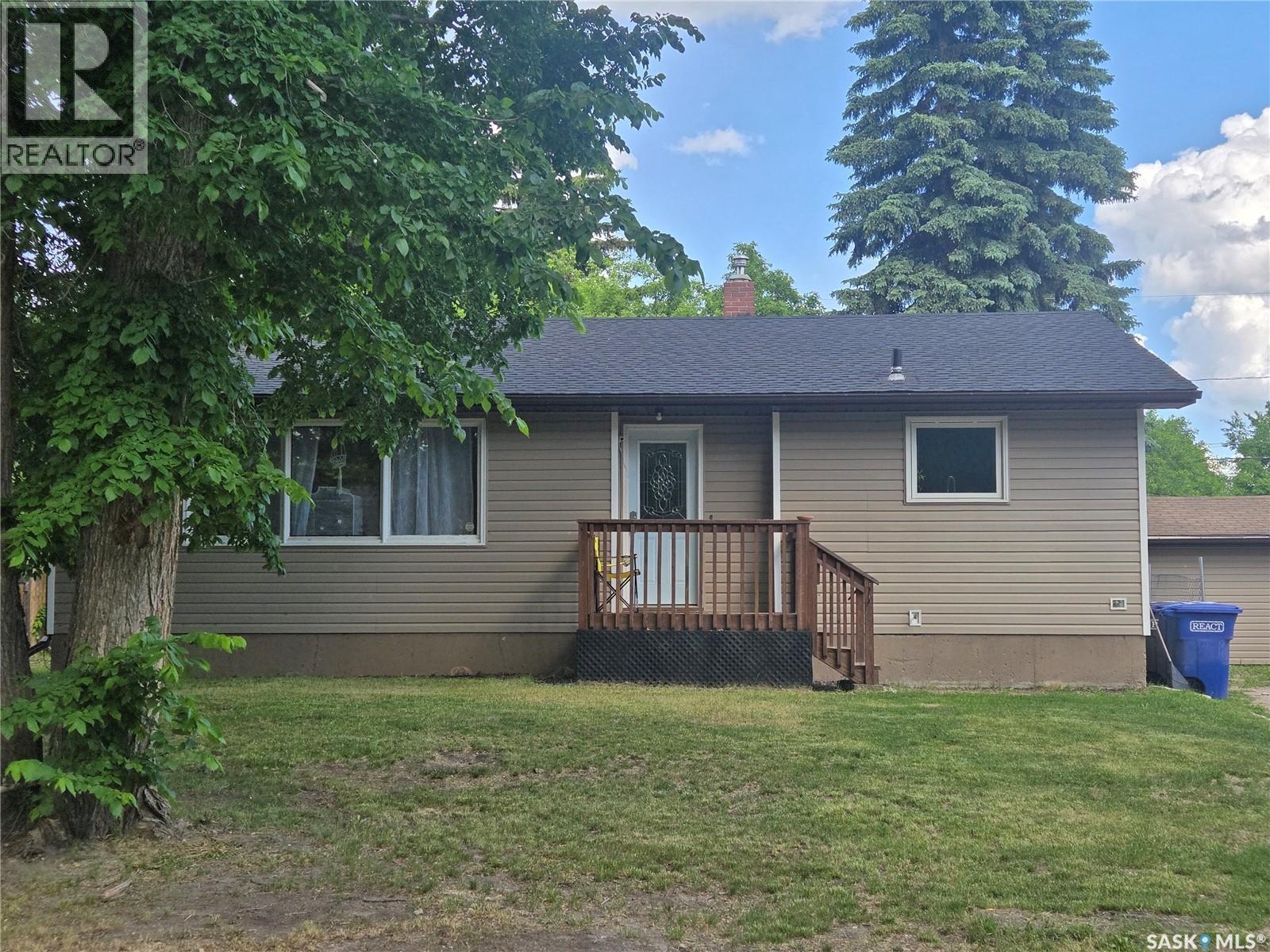 27 Antrim STREET, Lanigan, Saskatchewan