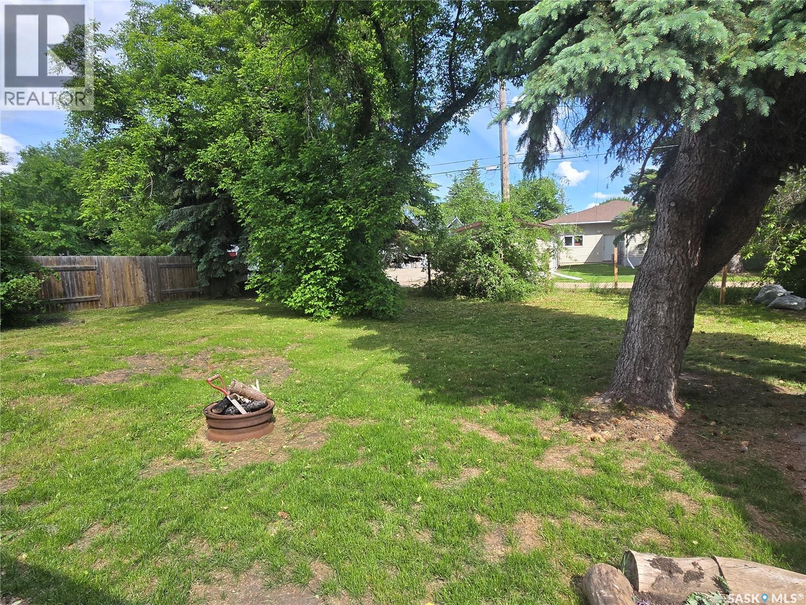 27 Antrim Street, Lanigan, Saskatchewan  S0K 2M0 - Photo 3 - SK040947