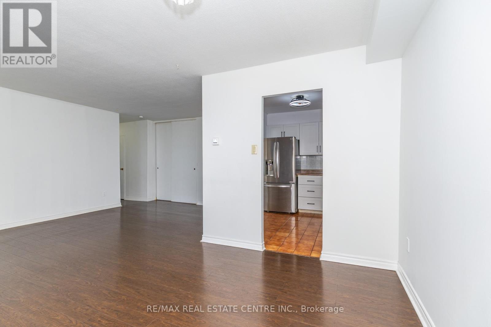 1009 - 3390 Weston Road, Toronto, Ontario  M9M 2X3 - Photo 11 - W13499706