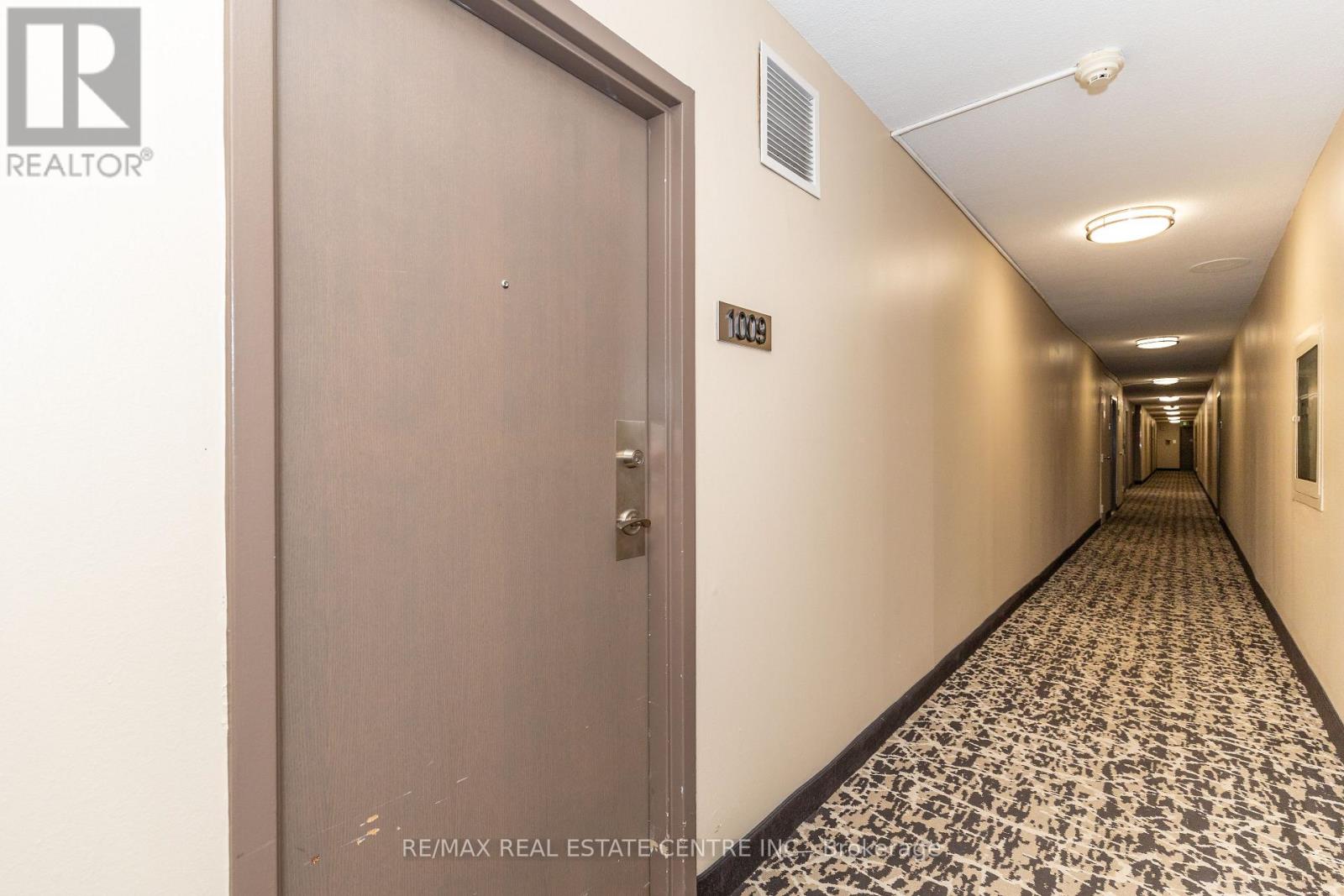1009 - 3390 Weston Road, Toronto, Ontario  M9M 2X3 - Photo 3 - W13499706