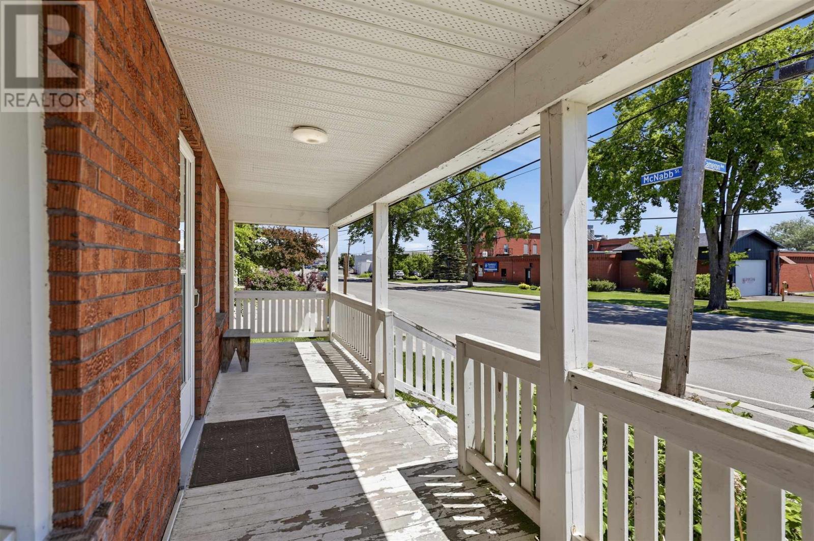 120 Mcnabb St, Sault Ste. Marie, Ontario  P6B 1X9 - Photo 2 - SM261556