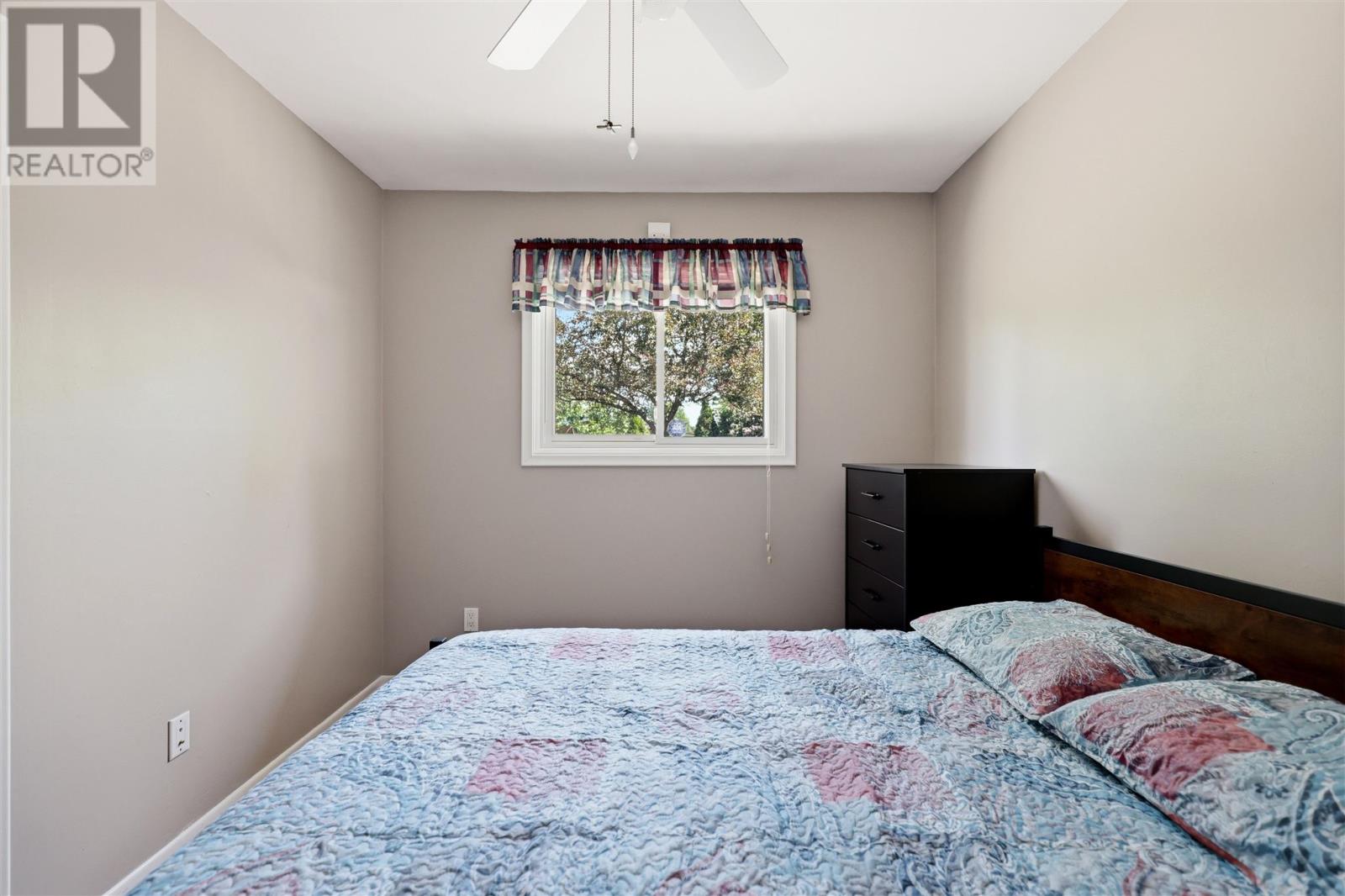 183 Meadow Park Cres, Sault Ste. Marie, Ontario  P6A 4H1 - Photo 13 - SM261638