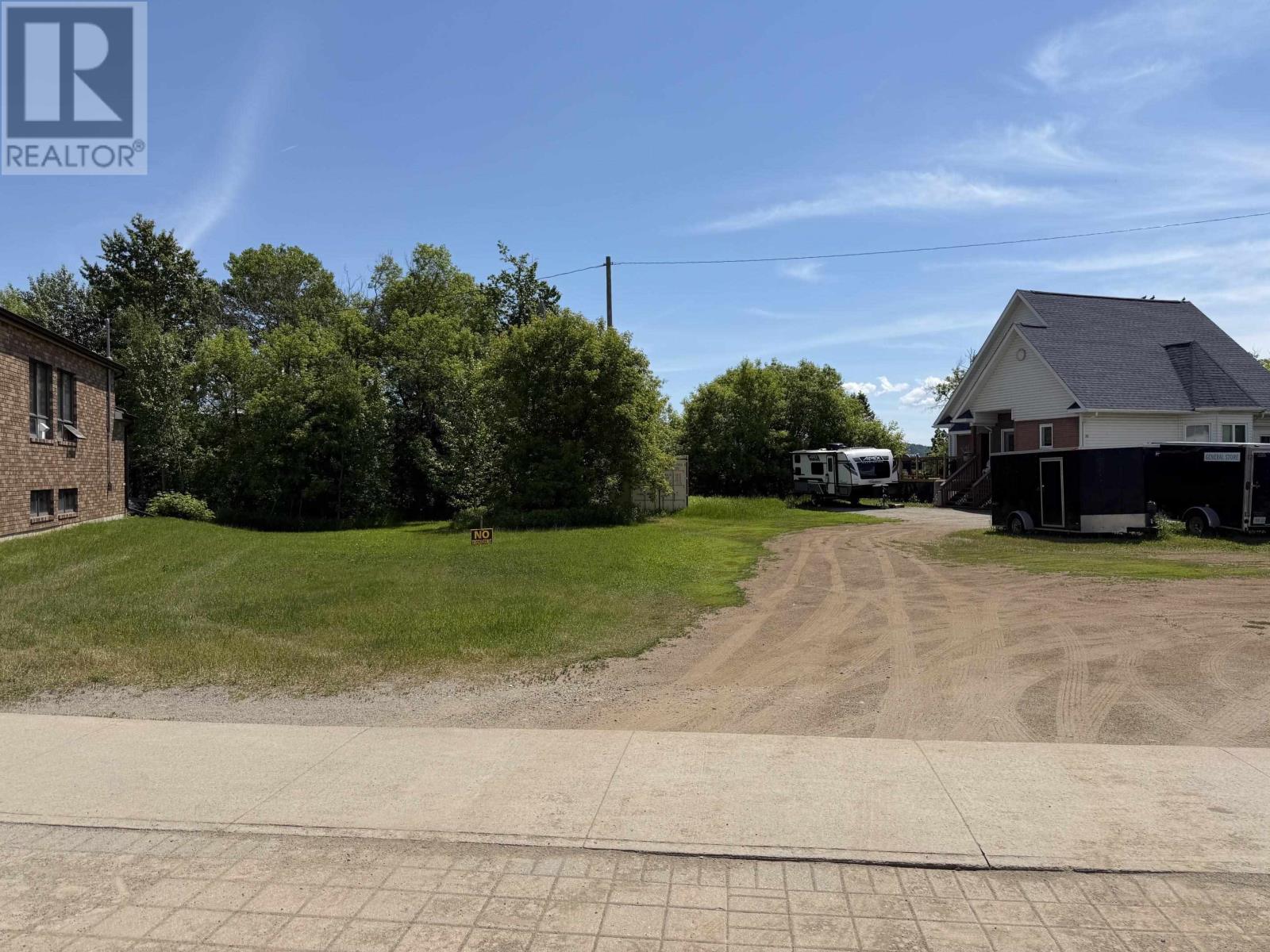 18 Front St, Nipigon, Ontario  P0T 2J0 - Photo 2 - TB2601721