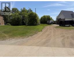 18 Front ST, Nipigon, Ontario