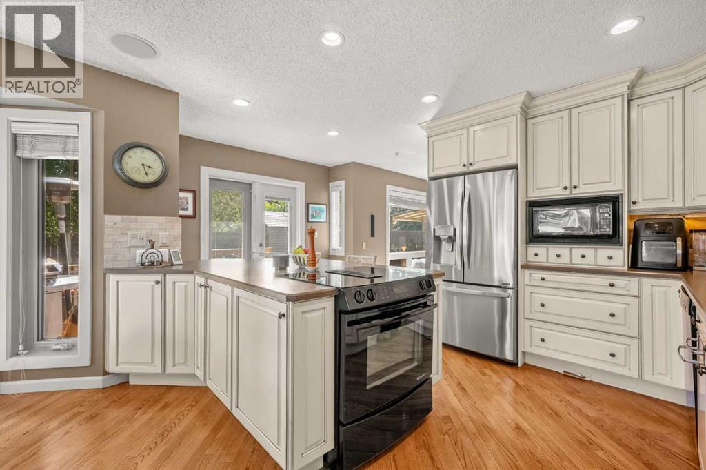 39 Deermoss Place Se, Calgary, Alberta  T2J 6P5 - Photo 7 - A2324042