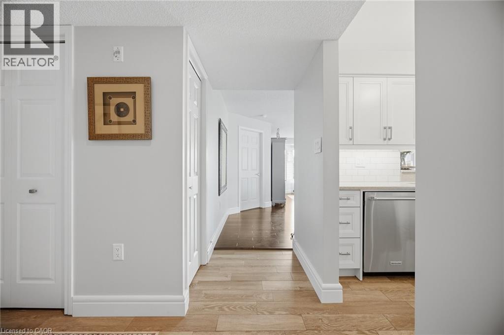 216 Plains Road W Unit# F301, Burlington, Ontario  L7T 4K8 - Photo 13 - 40843053